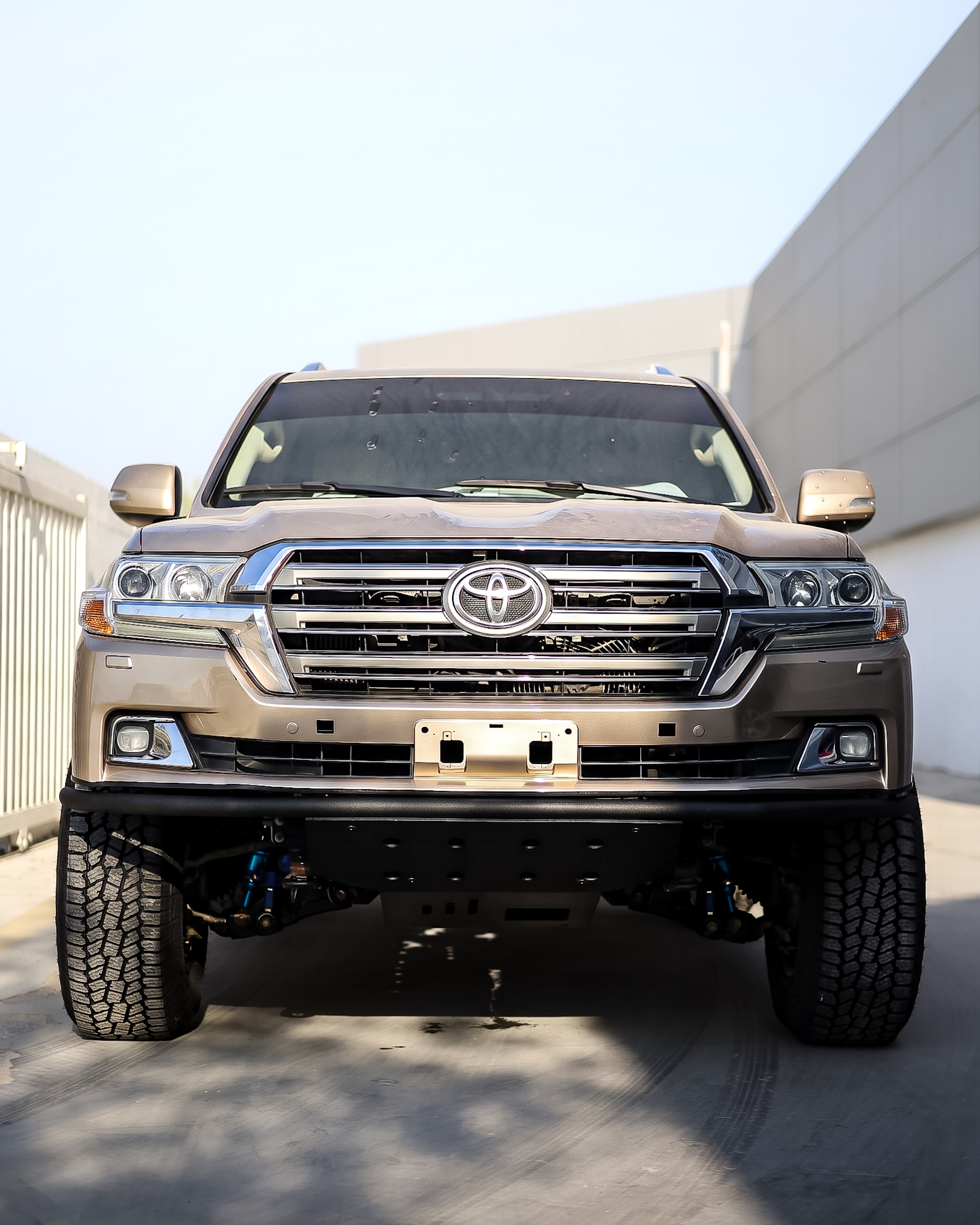 2016 TOYOTA LAND CRUISER 200 gallery image 5