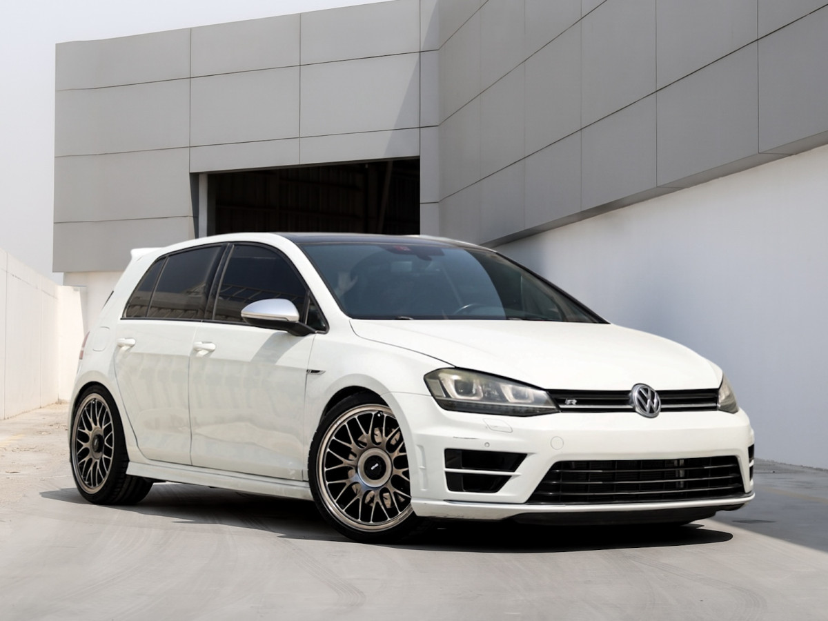 2019 VOLKSWAGEN GOLF fitted with Konig MRK1 Hyper Carbon Wheel